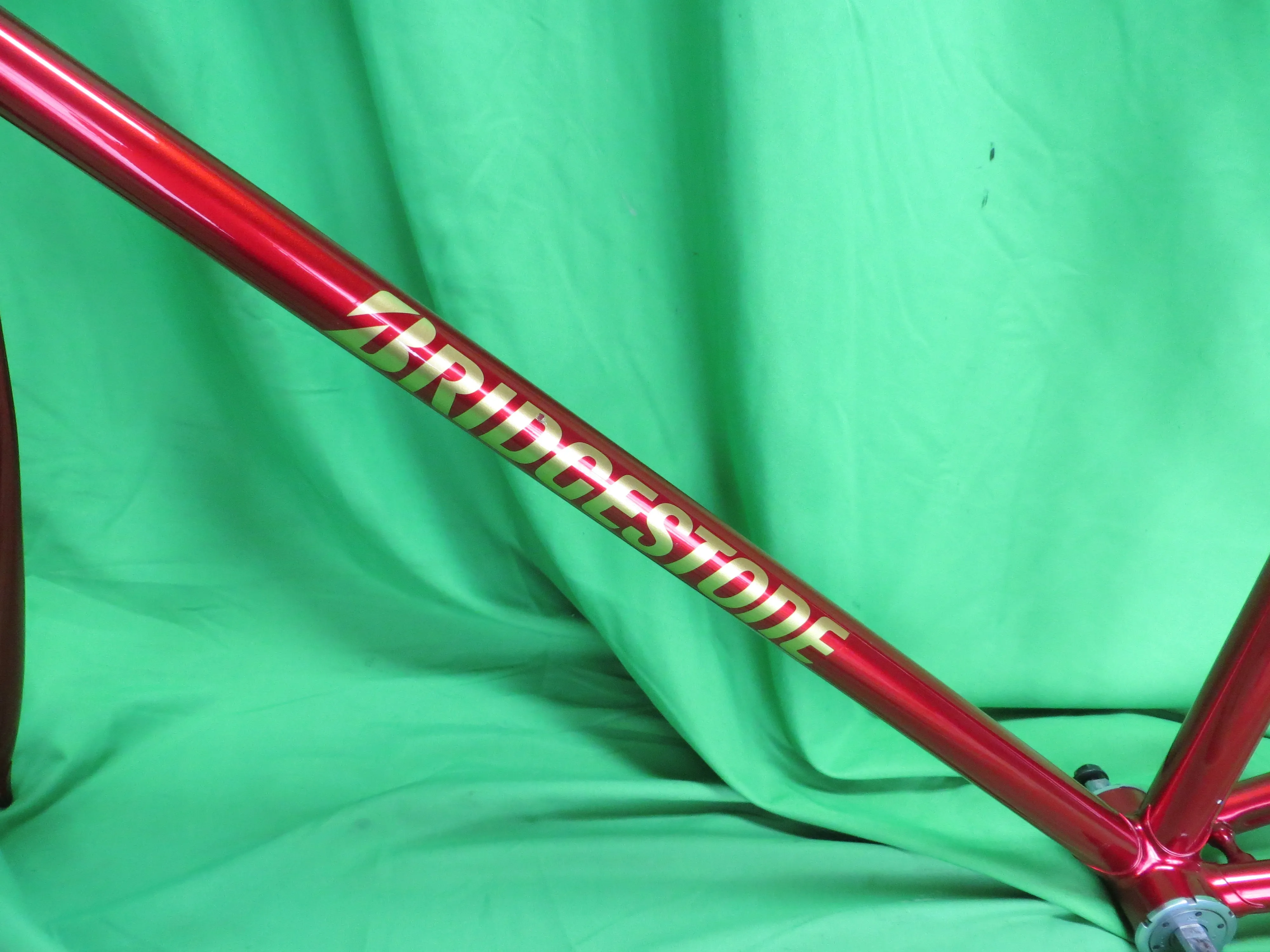 Bridgestone Columbus Max Fork // Candy Red Metallic // 54cm