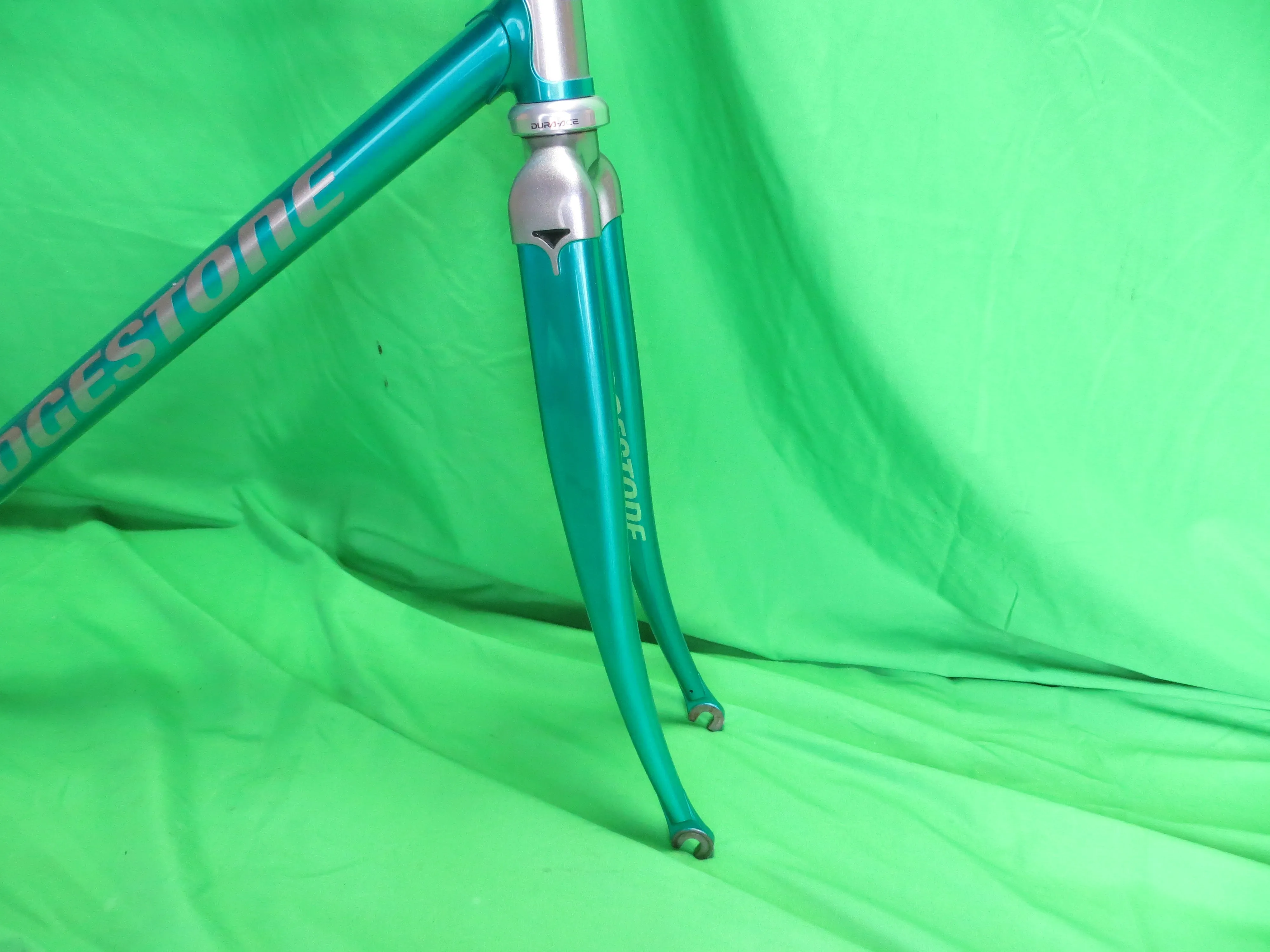 Bridgestone Columbus Max Fork // Light Blue Metallic / Silver Fade // 50.5cm