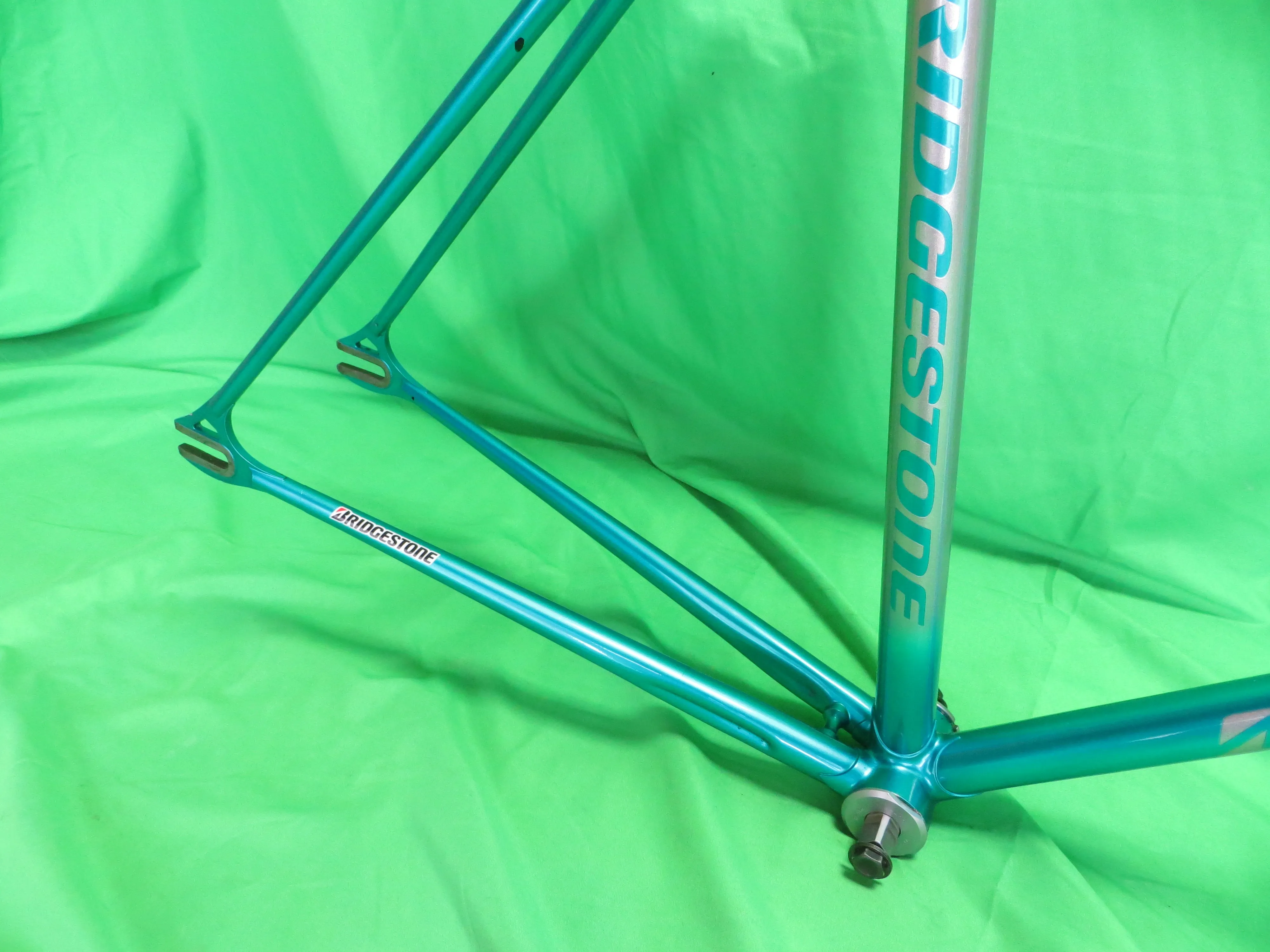 Bridgestone Columbus Max Fork // Light Blue Metallic / Silver Fade // 50.5cm