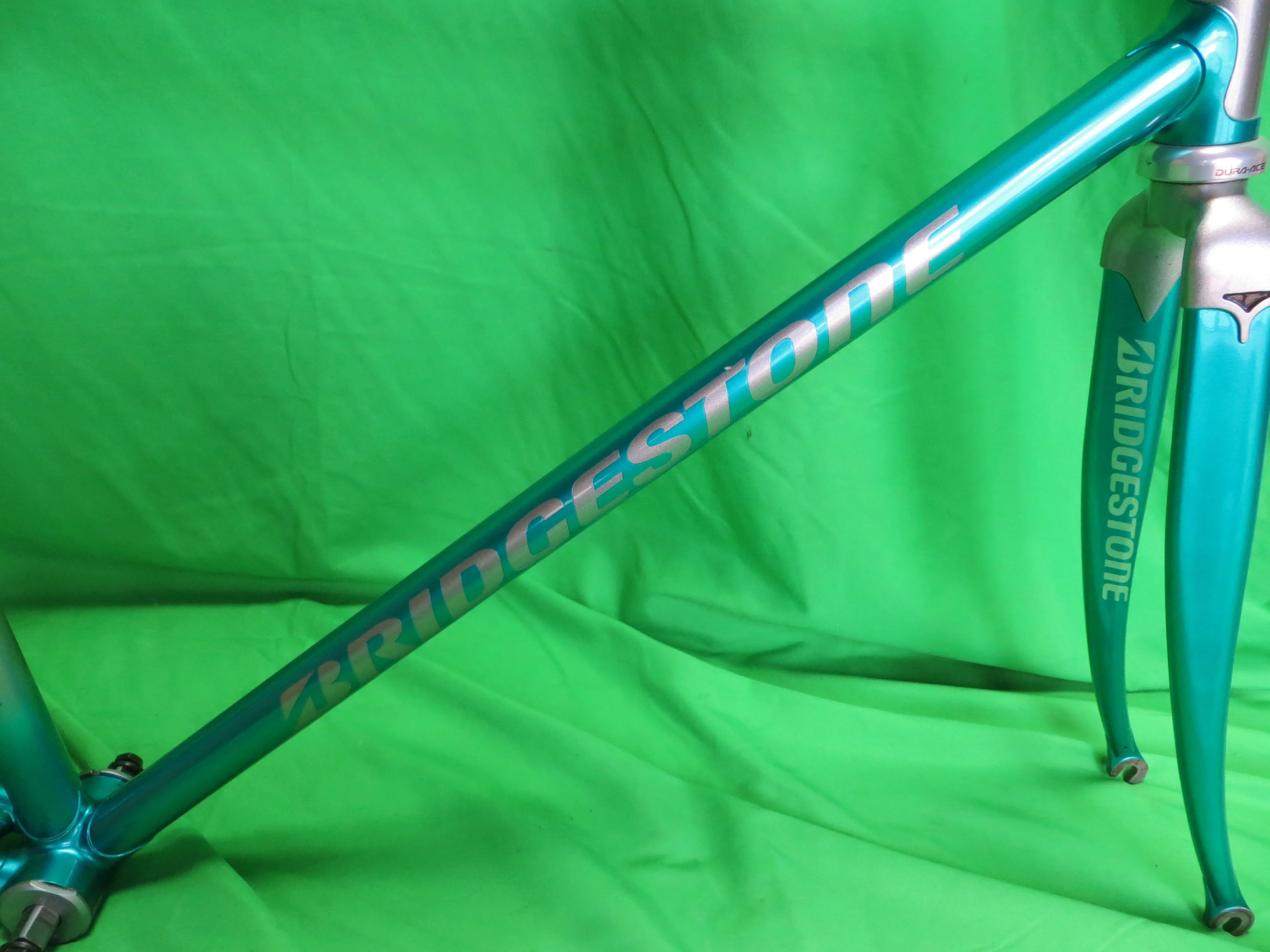 Bridgestone Columbus Max Fork // Light Blue Metallic / Silver Fade // 50.5cm