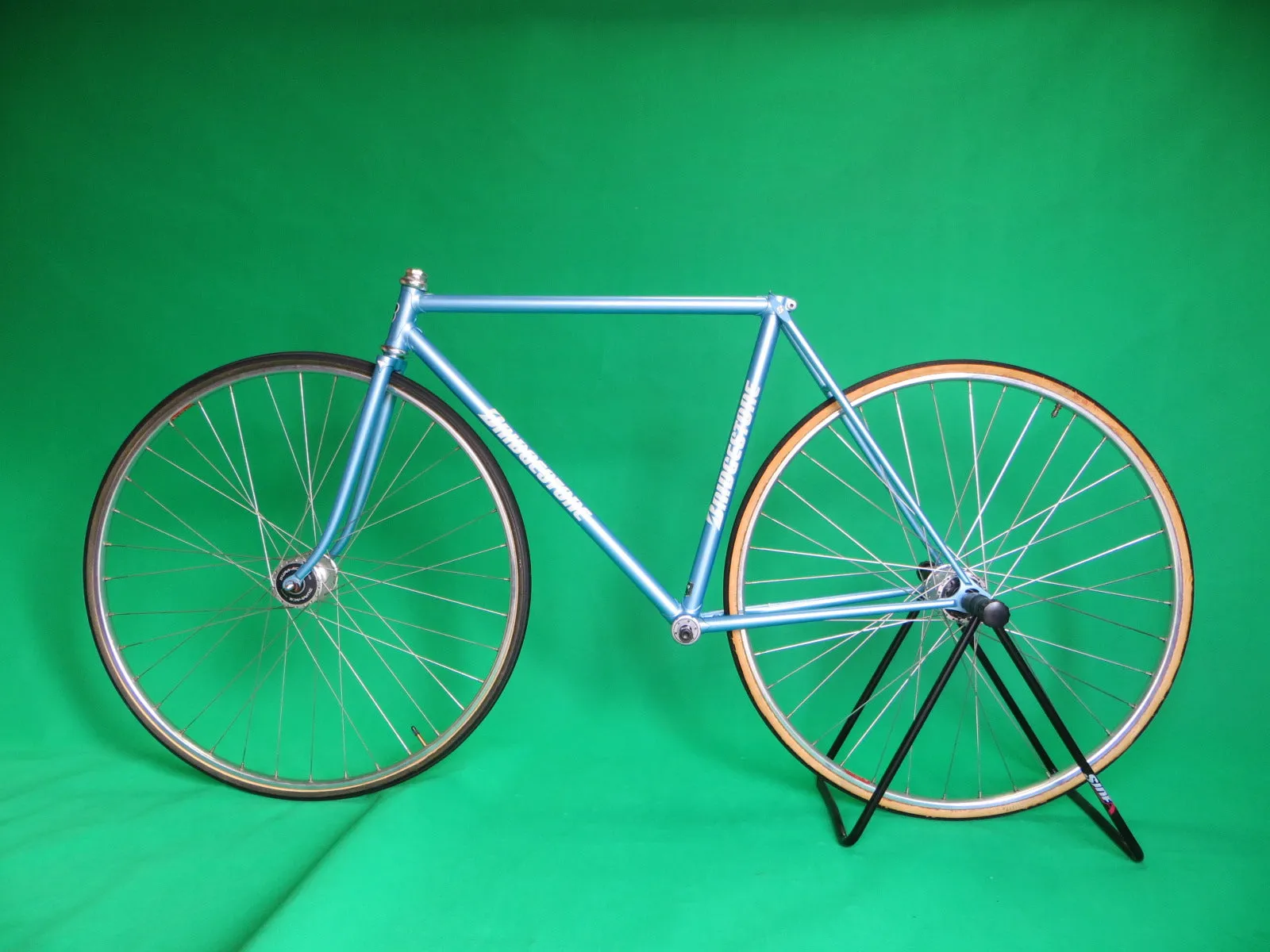 Bridgestone // Light Blue Metallic // 50cm