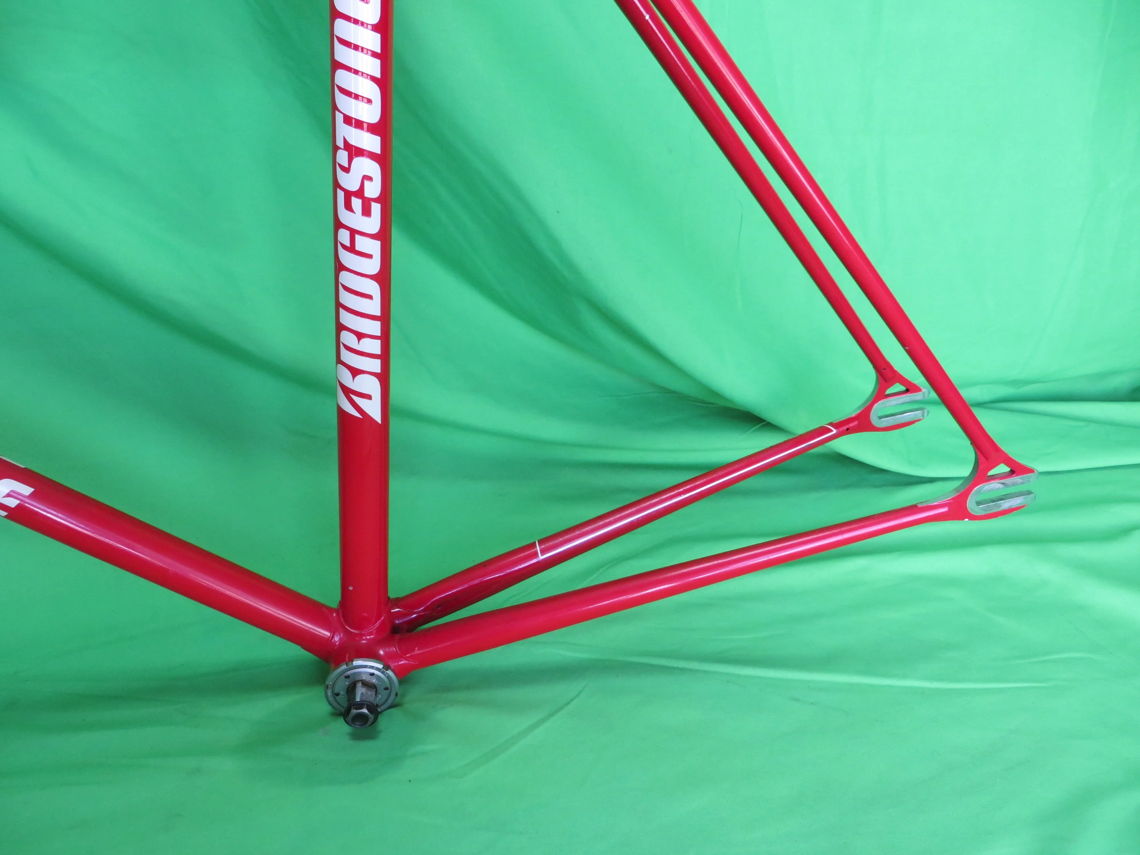 Bridgestone // Red // 53.5cm
