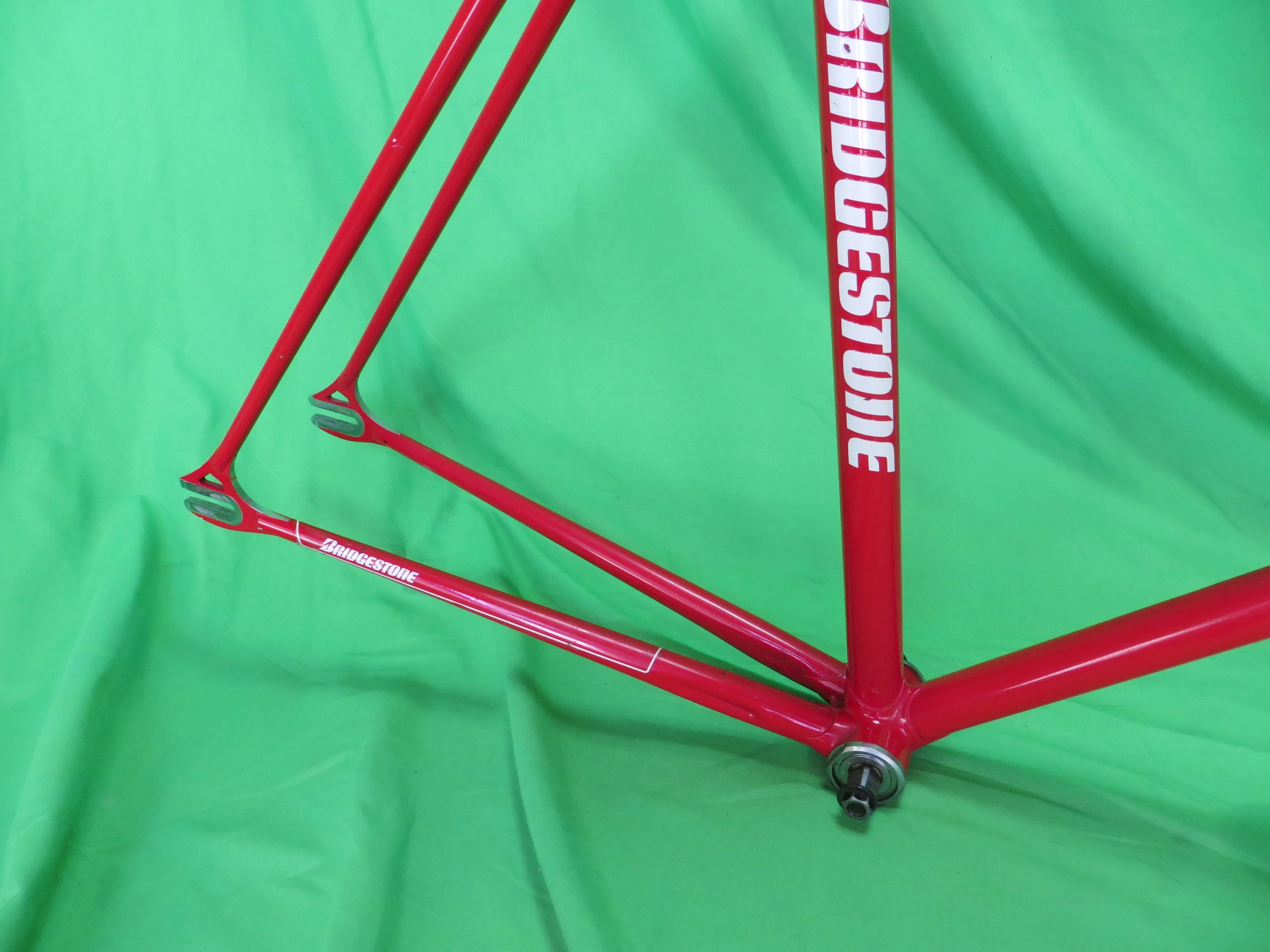 Bridgestone // Red // 53.5cm
