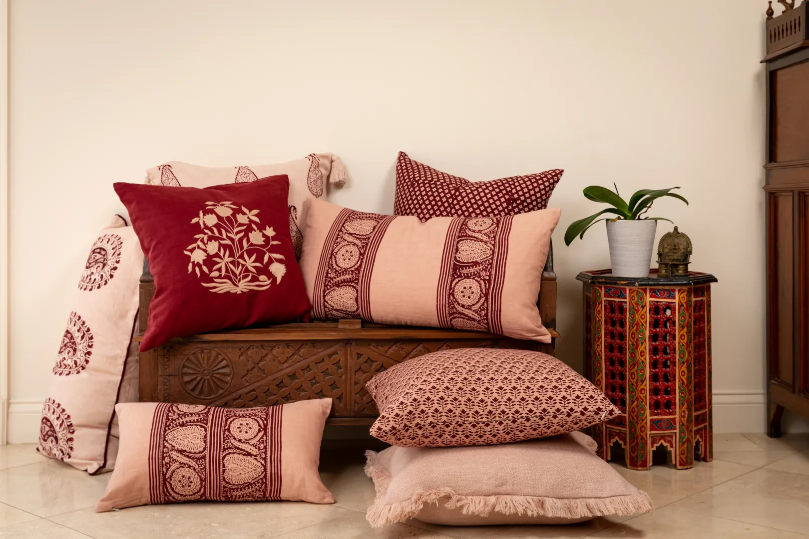 Istanbul Plum Decorative Pillow Cover