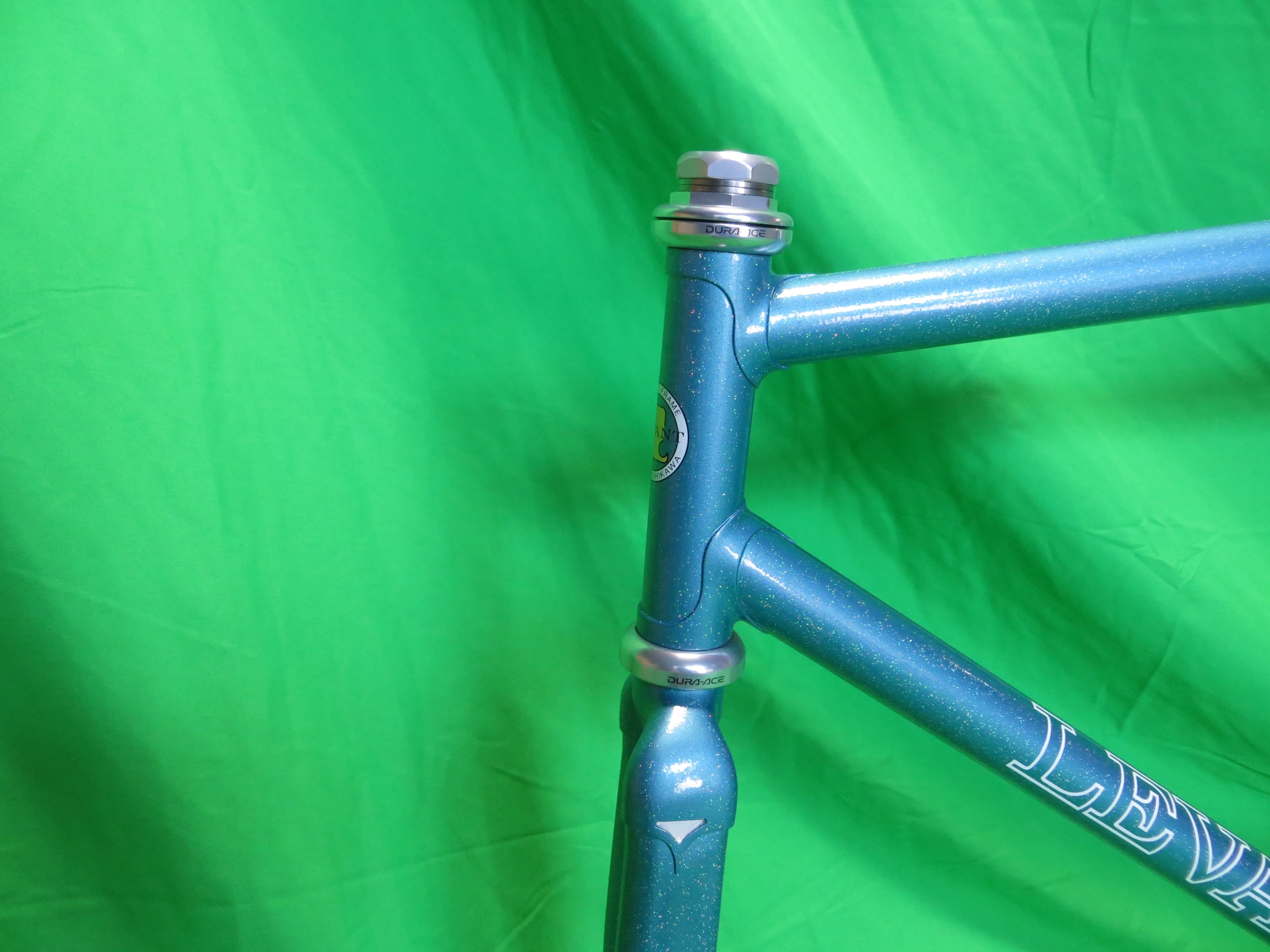 LEVANT Columbus Max Fork // Light Blue with Rainbow Flake // 52cm