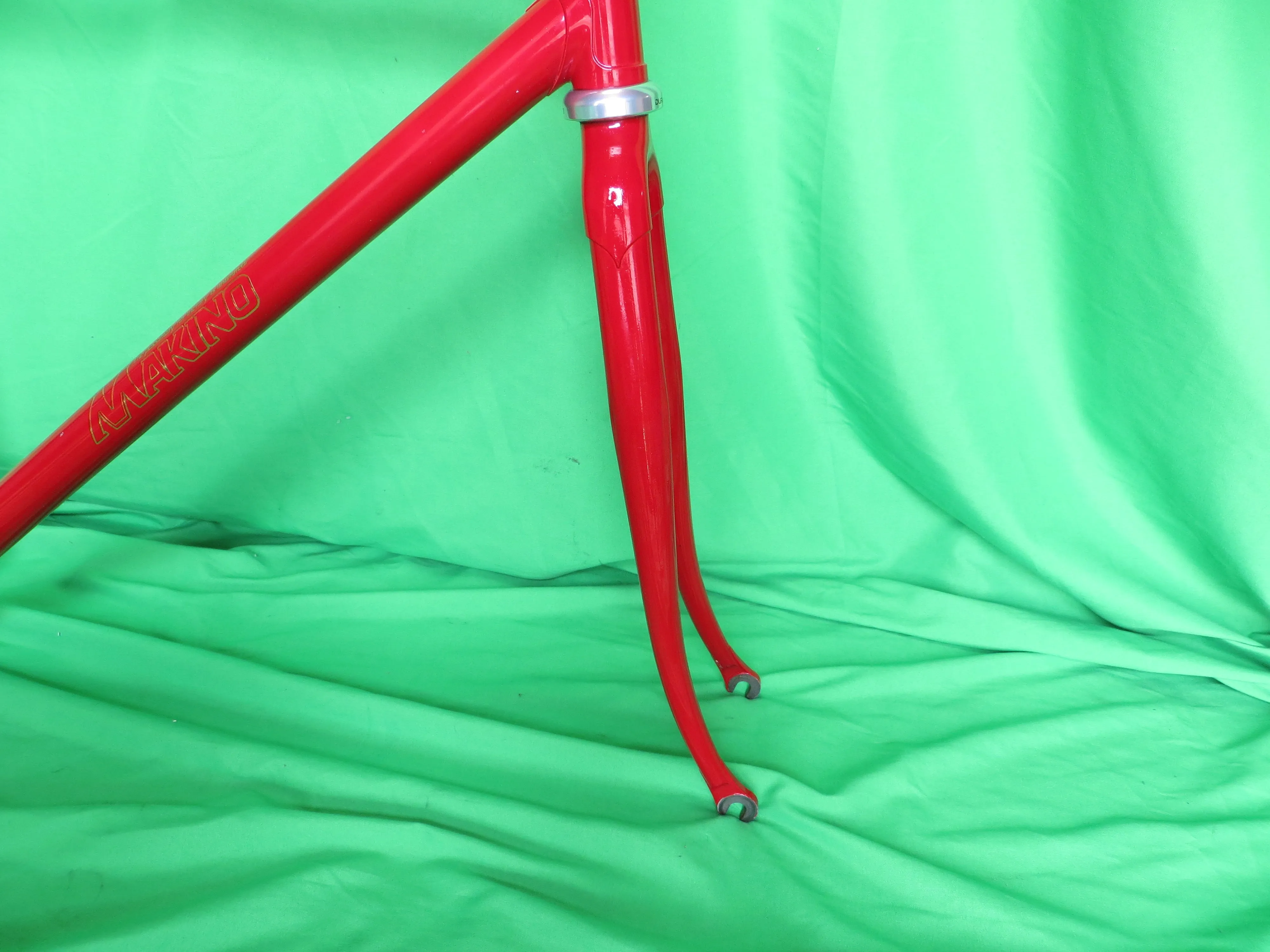 Makino Columbus Zona  // Red Metallic // 54cm