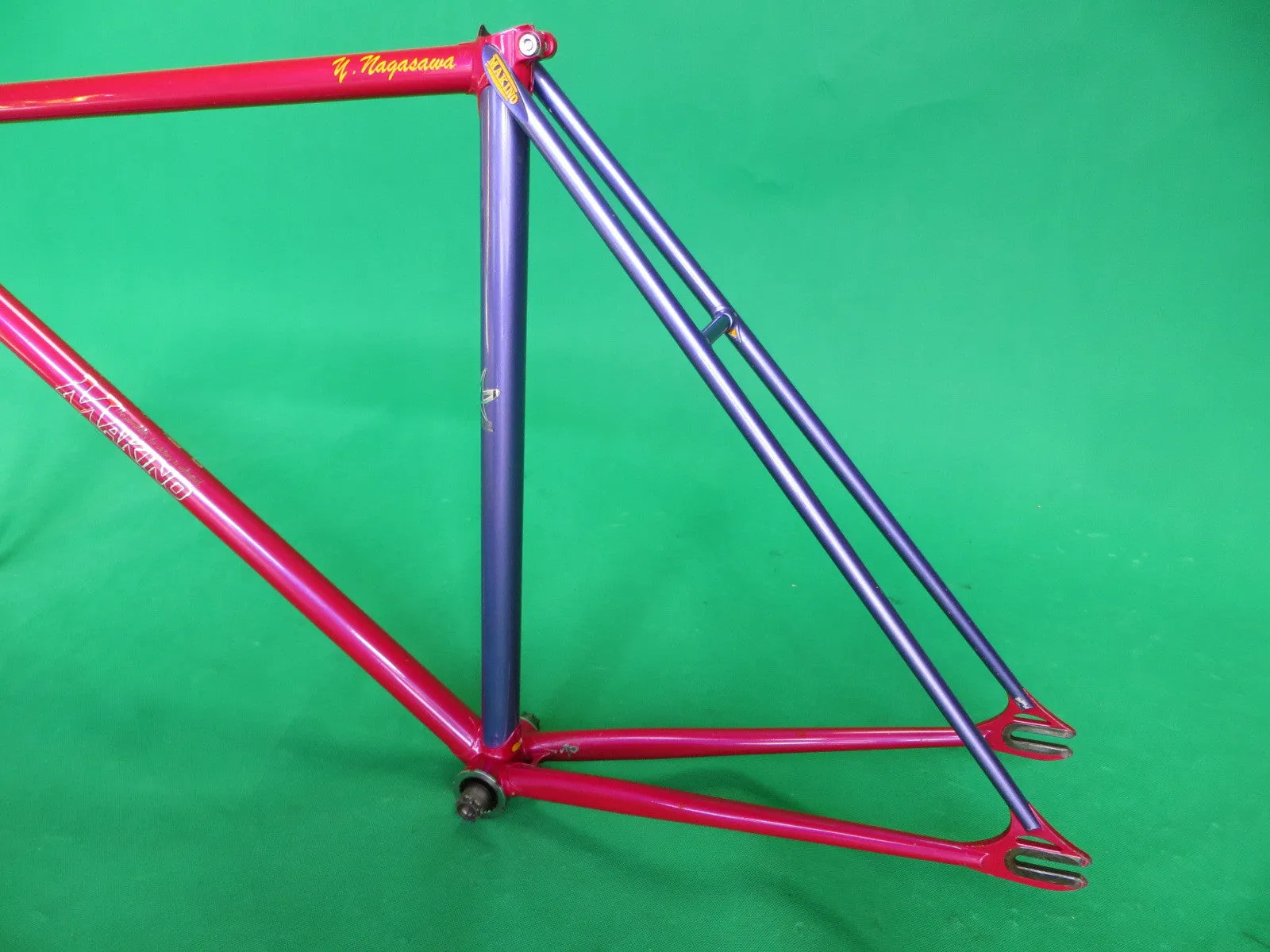 MAKINO // Pinkish-Red   Purple Two Tone 2009 // 51.5cm