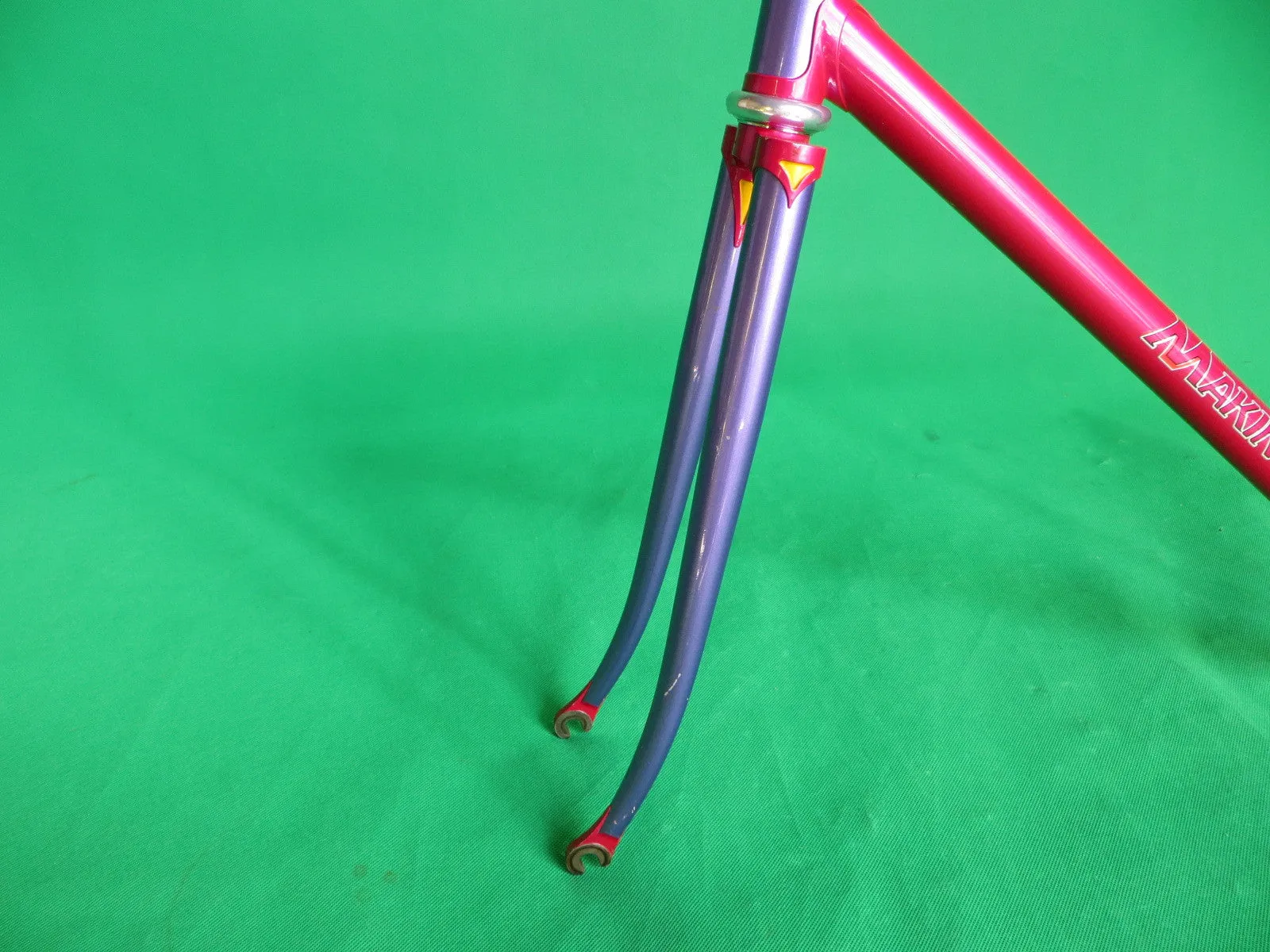 MAKINO // Pinkish-Red   Purple Two Tone 2009 // 51.5cm