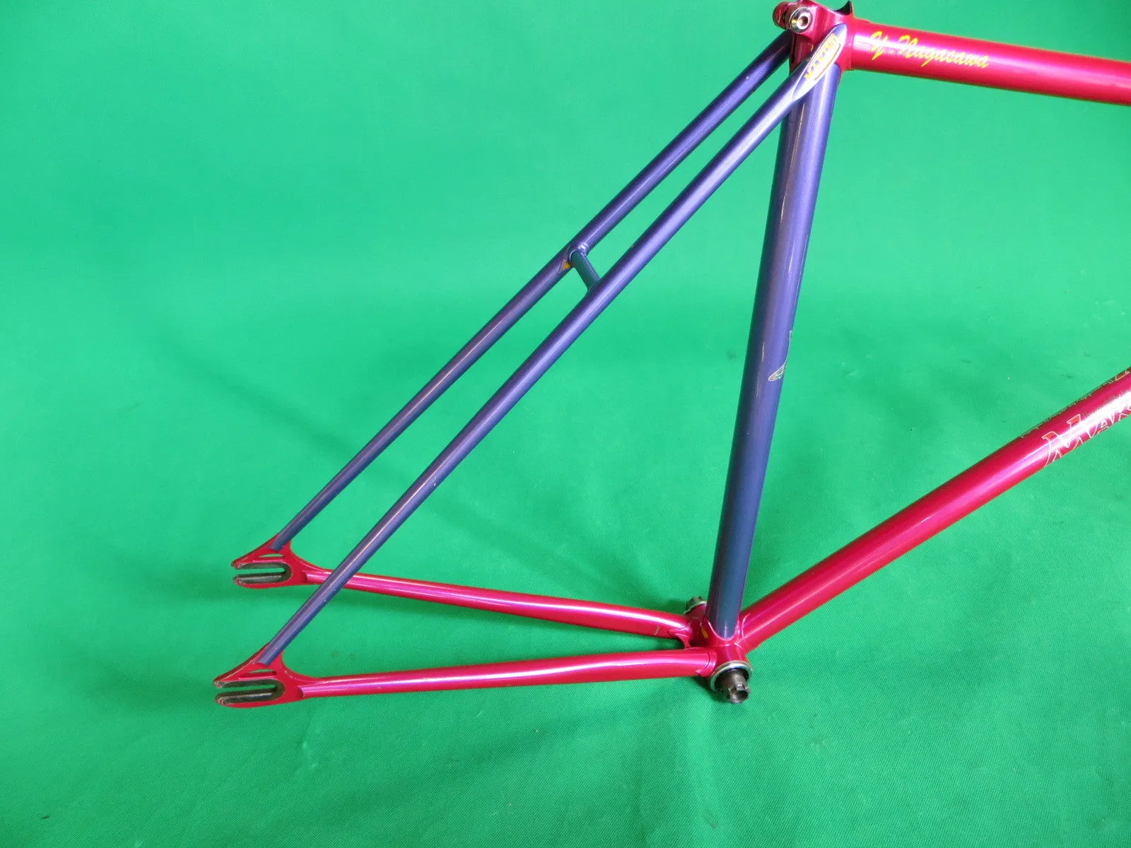 MAKINO // Pinkish-Red   Purple Two Tone 2009 // 51.5cm
