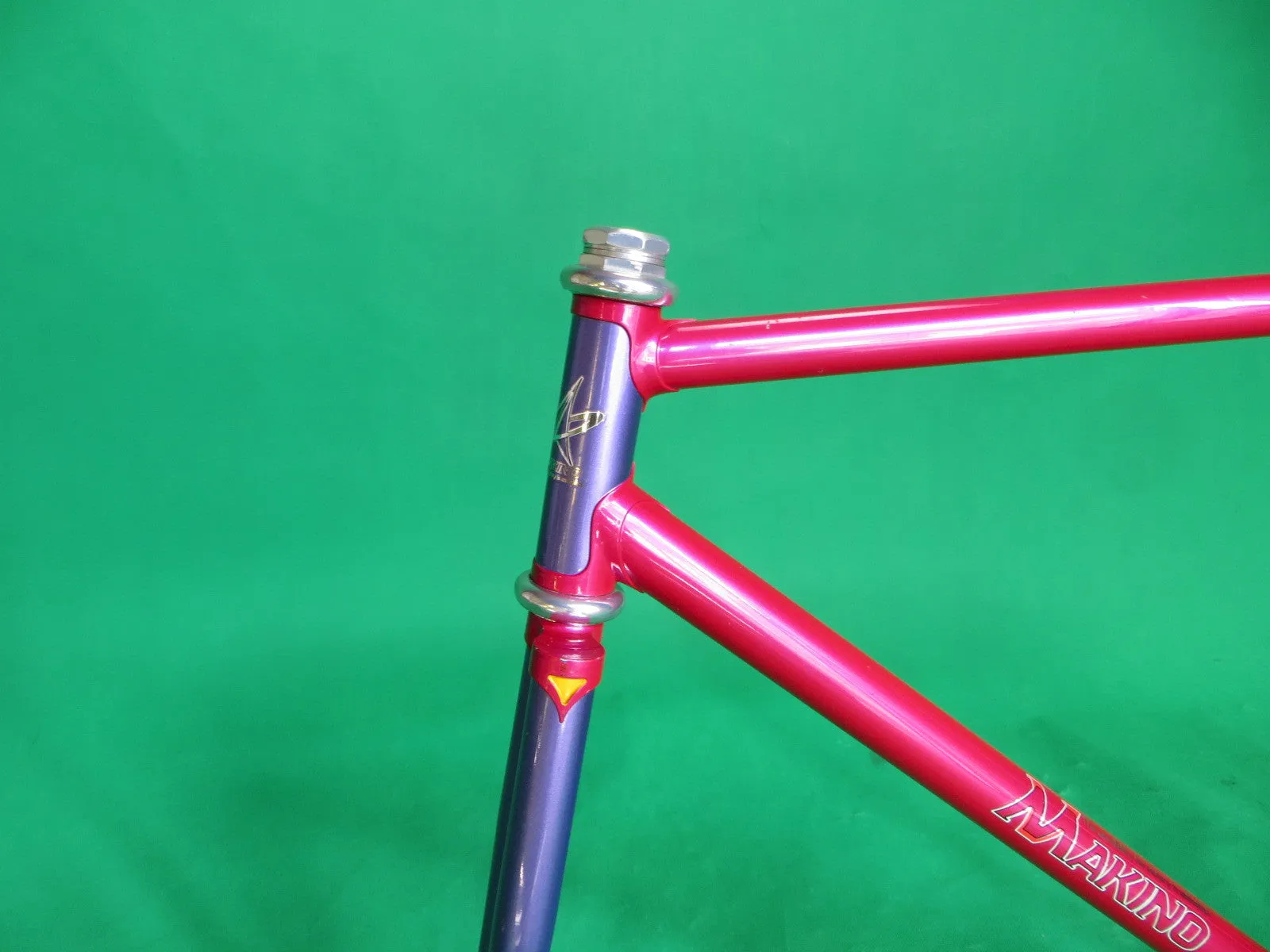 MAKINO // Pinkish-Red   Purple Two Tone 2009 // 51.5cm