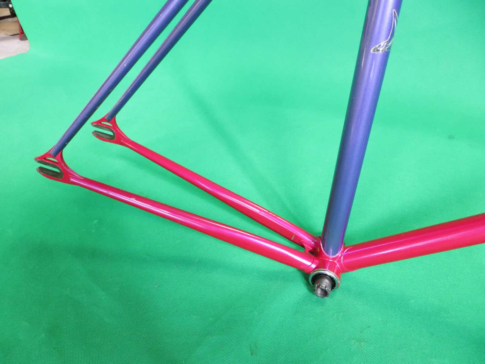 MAKINO // Pinkish-Red   Purple Two Tone 2009 // 51.5cm