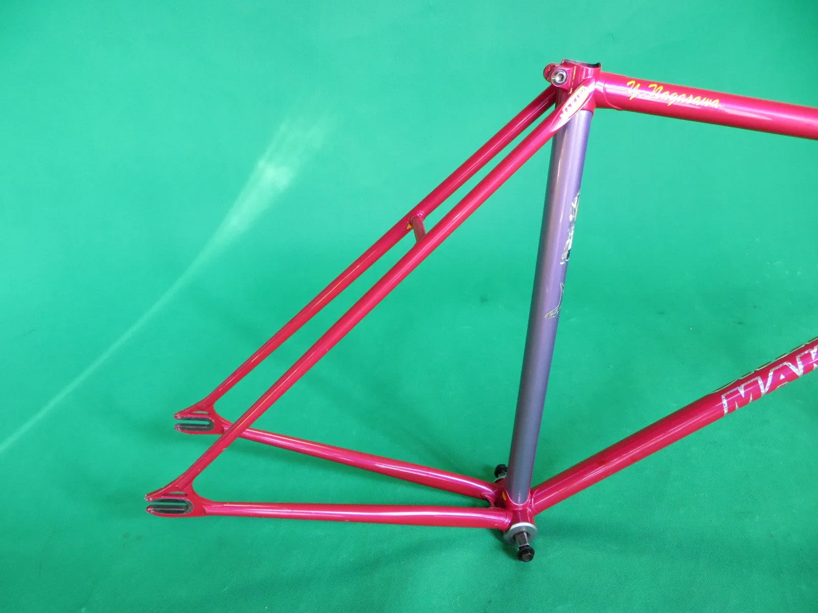 MAKINO // Pinkish-Red   Purple Two Tone 2012 // 51cm