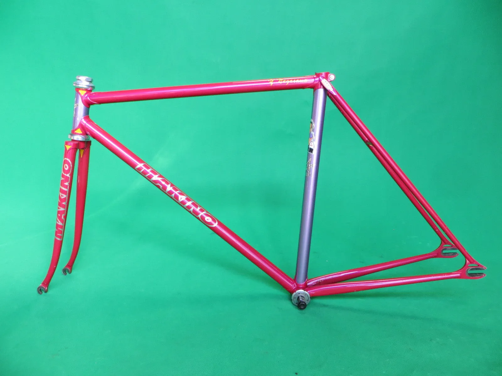MAKINO // Pinkish-Red   Purple Two Tone 2012 // 51cm