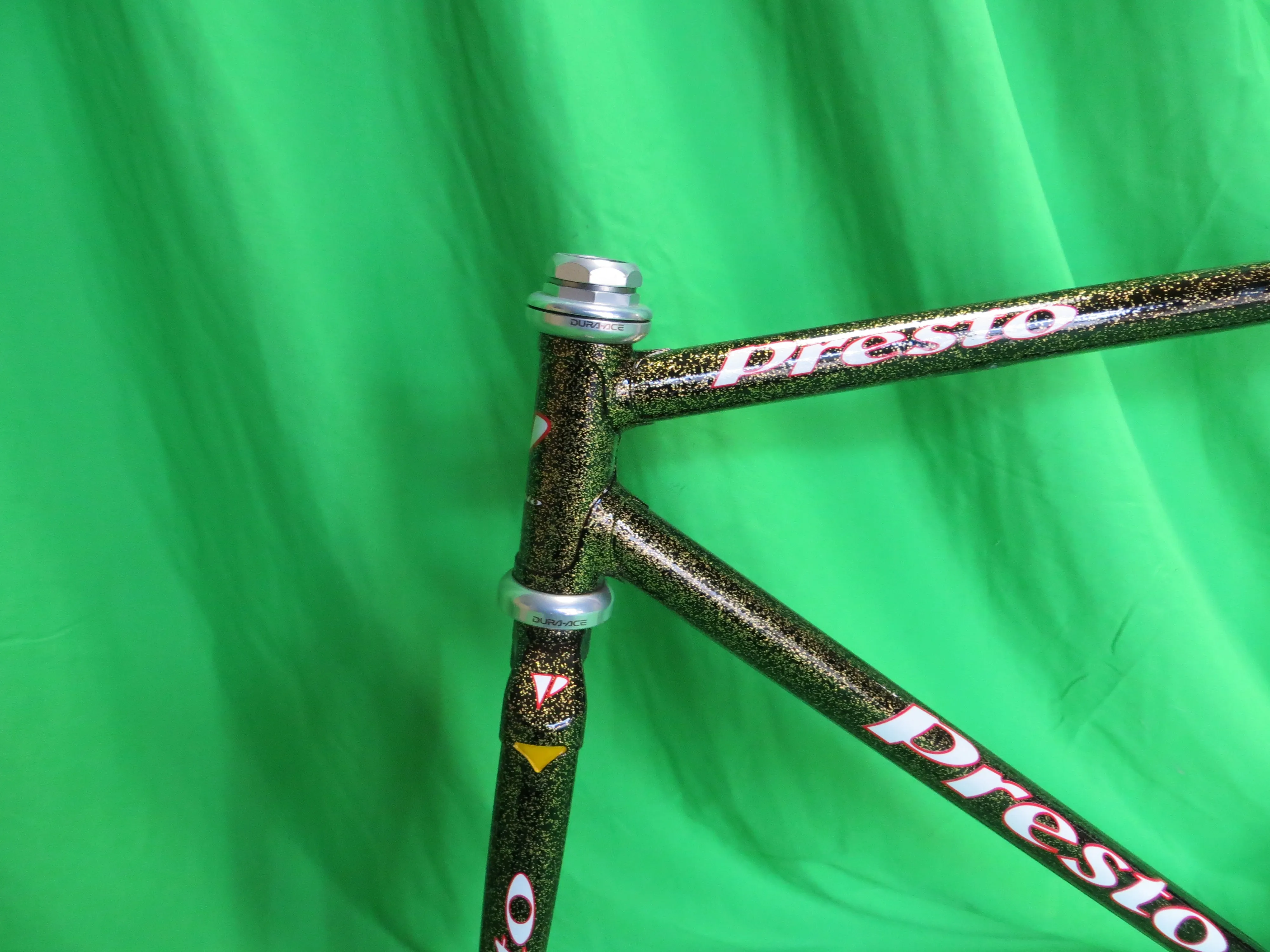 Presto　// Black with Gold Flake // 50.5cm