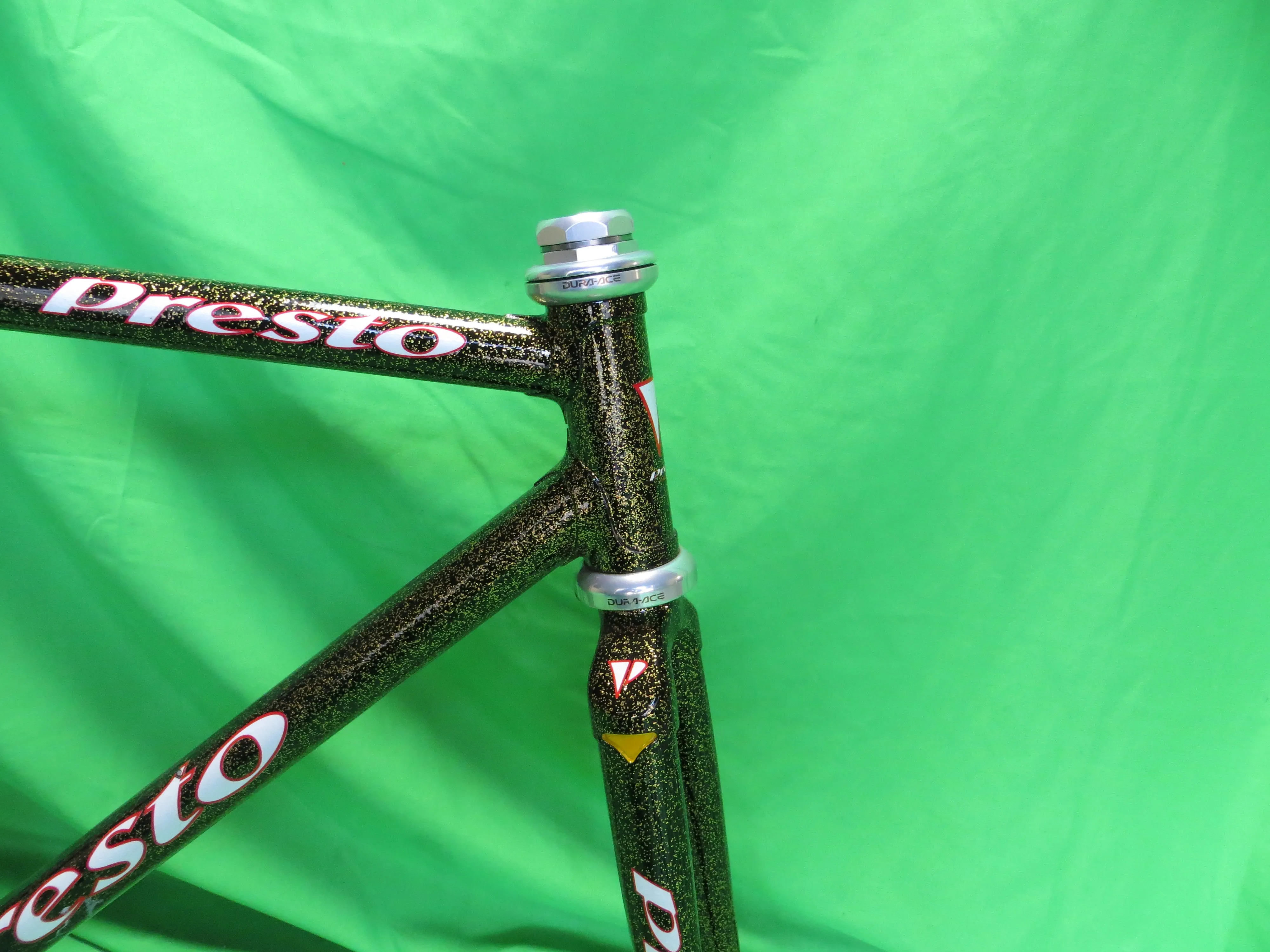 Presto　// Black with Gold Flake // 50.5cm