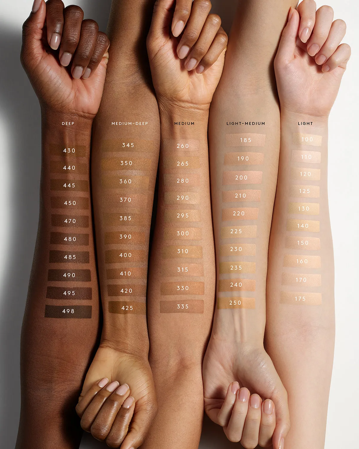 Soft'lit Naturally Luminous Longwear Foundation — 230